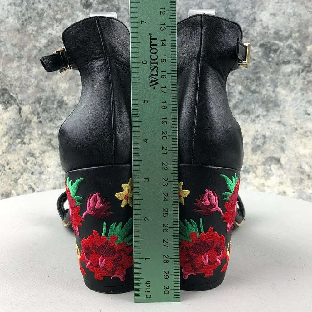 Kenneth Cole Reaction Women's Size 9.5M Lolita2 Black Leather Floral Sandals